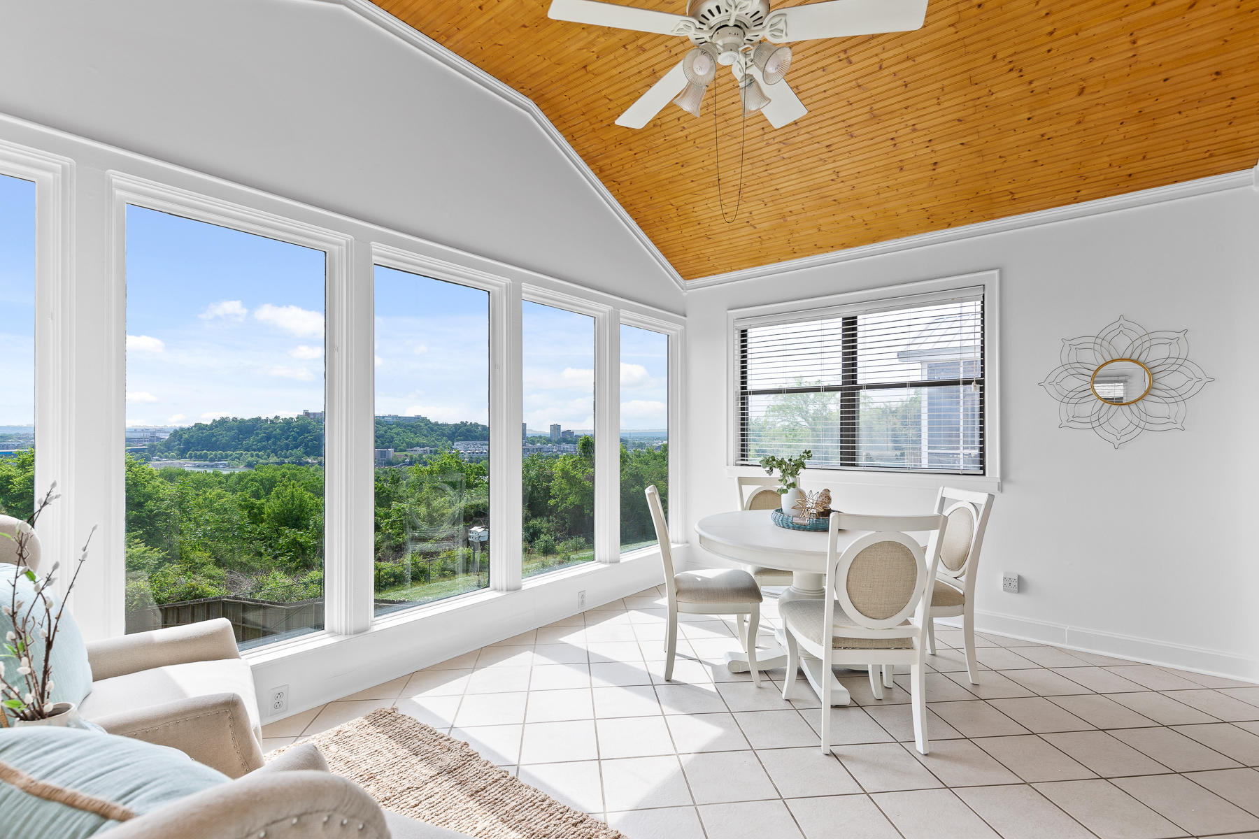 208 Brelsford Road Chattanooga, TN 37405 - Photo 2 of 57 Brelsford (2 of 56)