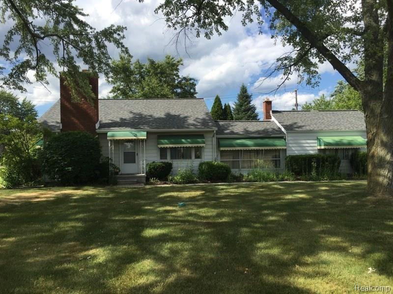 1422 West Auburn Road Rochester, MI 48309 - Photo 1 of 14 IMG_0305.jpg