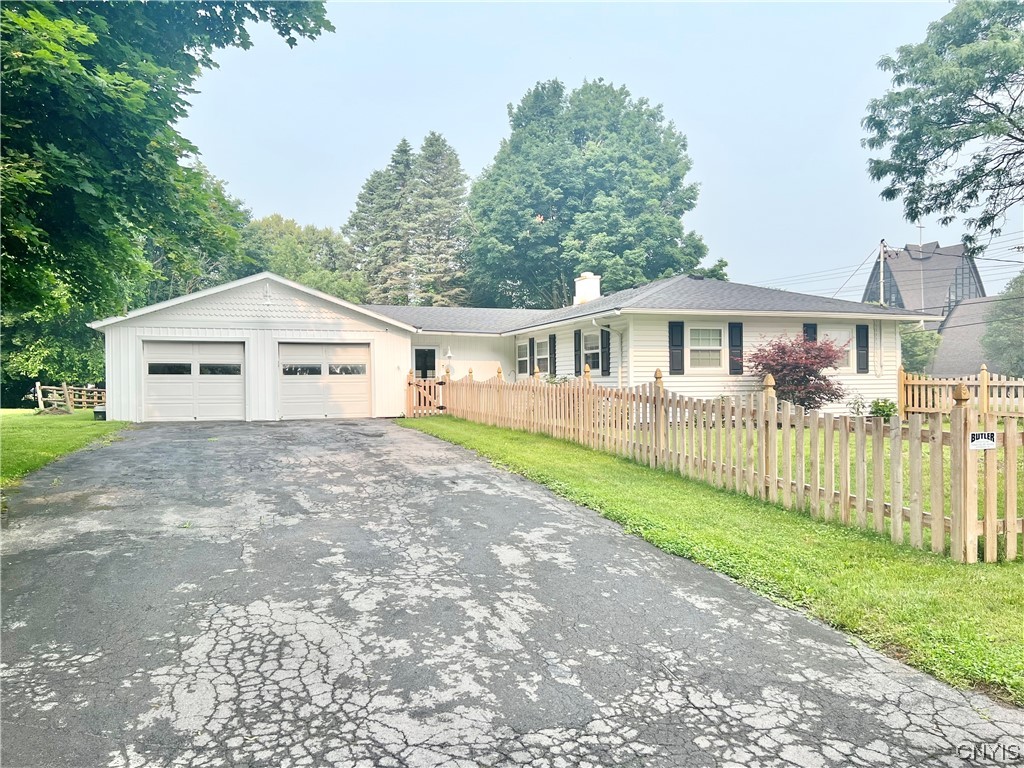 137 Barclay Road Camillus, NY 13031 - Photo 1 of 1 Gallery Image 1