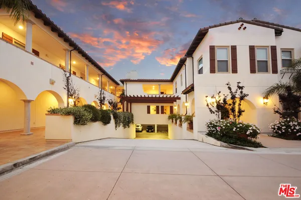 $952,000 | 28220 Highridge Road, Unit 208, Rancho Palos Verdes, CA 90275