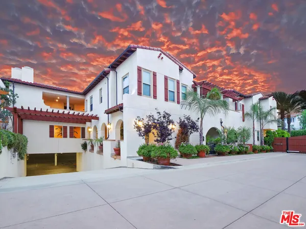 $952,000 | 28220 Highridge Road, Unit 208, Rancho Palos Verdes, CA 90275