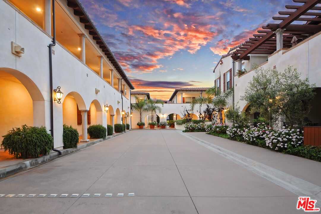 28220 Highridge Road, Unit 208 Rancho Palos Verdes, CA 90275 - Photo 4 of 32