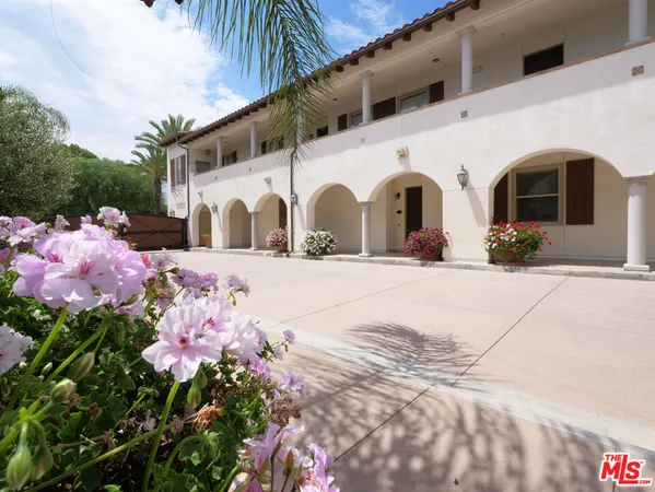 $952,000 | 28220 Highridge Road, Unit 208, Rancho Palos Verdes, CA 90275