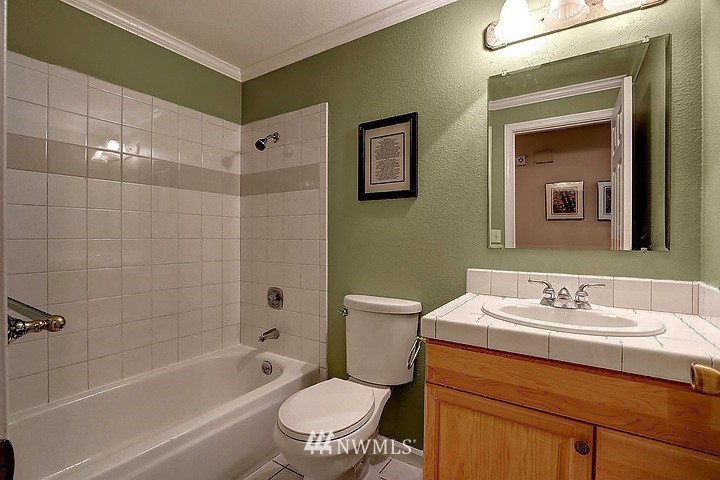 12915 Southeast 160th Street Renton, WA 98058 - Photo 14 of 23 Gallery Image 14