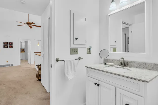 $260,000 | 2815 South Wood Dale Drive, Jackson, MI 49203