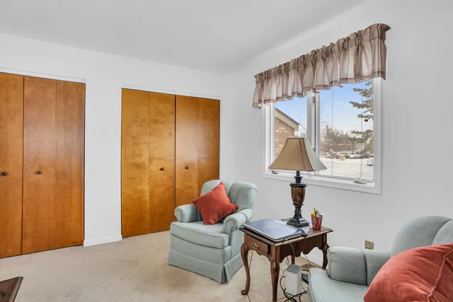 $260,000 | 2815 South Wood Dale Drive, Jackson, MI 49203