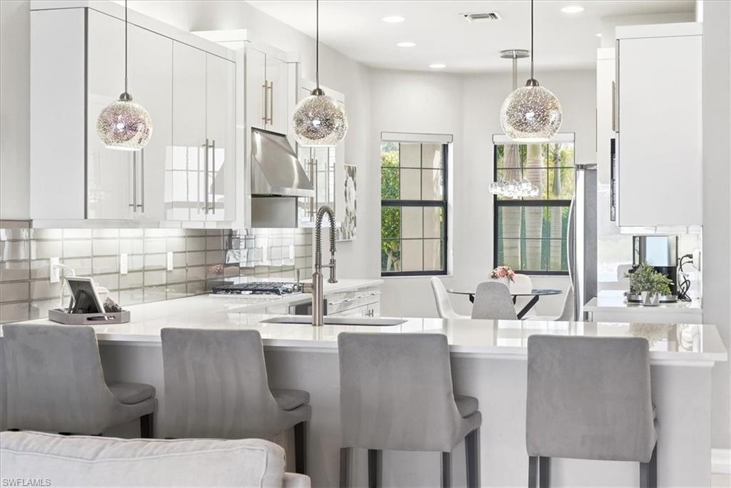 4512 Aurora Street Naples, FL 34119 - Photo 6 of 47