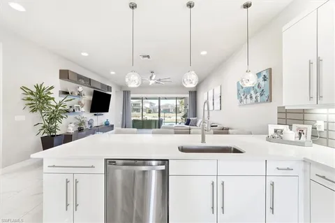 $1,275,000 | 4512 Aurora Street, Naples, FL 34119