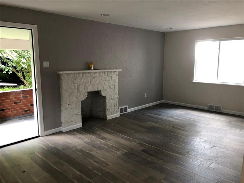 1532 Collins Road Pittsburgh, PA 15221 - Photo 2 of 10 Gallery Image 2