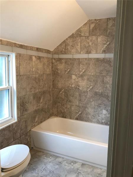 1532 Collins Road Pittsburgh, PA 15221 - Photo 6 of 10 Gallery Image 6