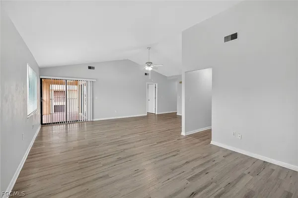 $1,700 | 1118 Southwest 48th Terrace, Unit 203, Cape Coral, FL 33914