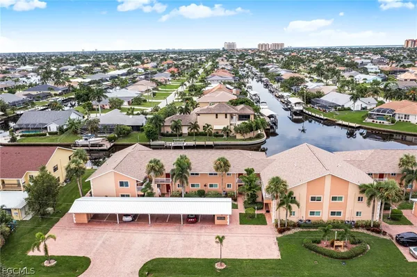 $1,700 | 1118 Southwest 48th Terrace, Unit 203, Cape Coral, FL 33914