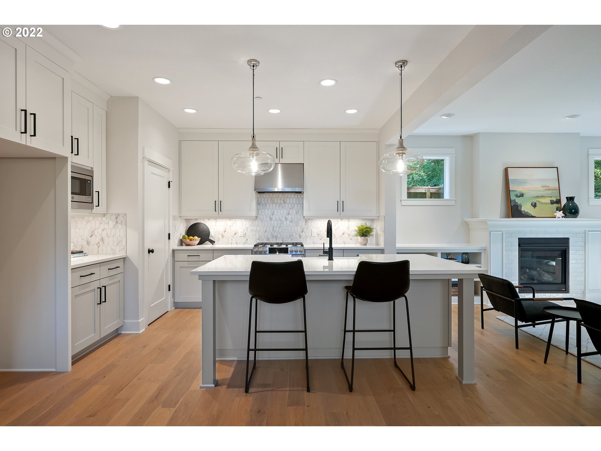4240 Southwest Freeman Street Portland, OR 97219 - Photo 12 of 32 Gallery Image 12
