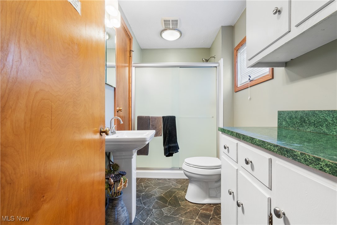 6055 Manchester Road Akron, OH 44319 - Photo 24 of 43