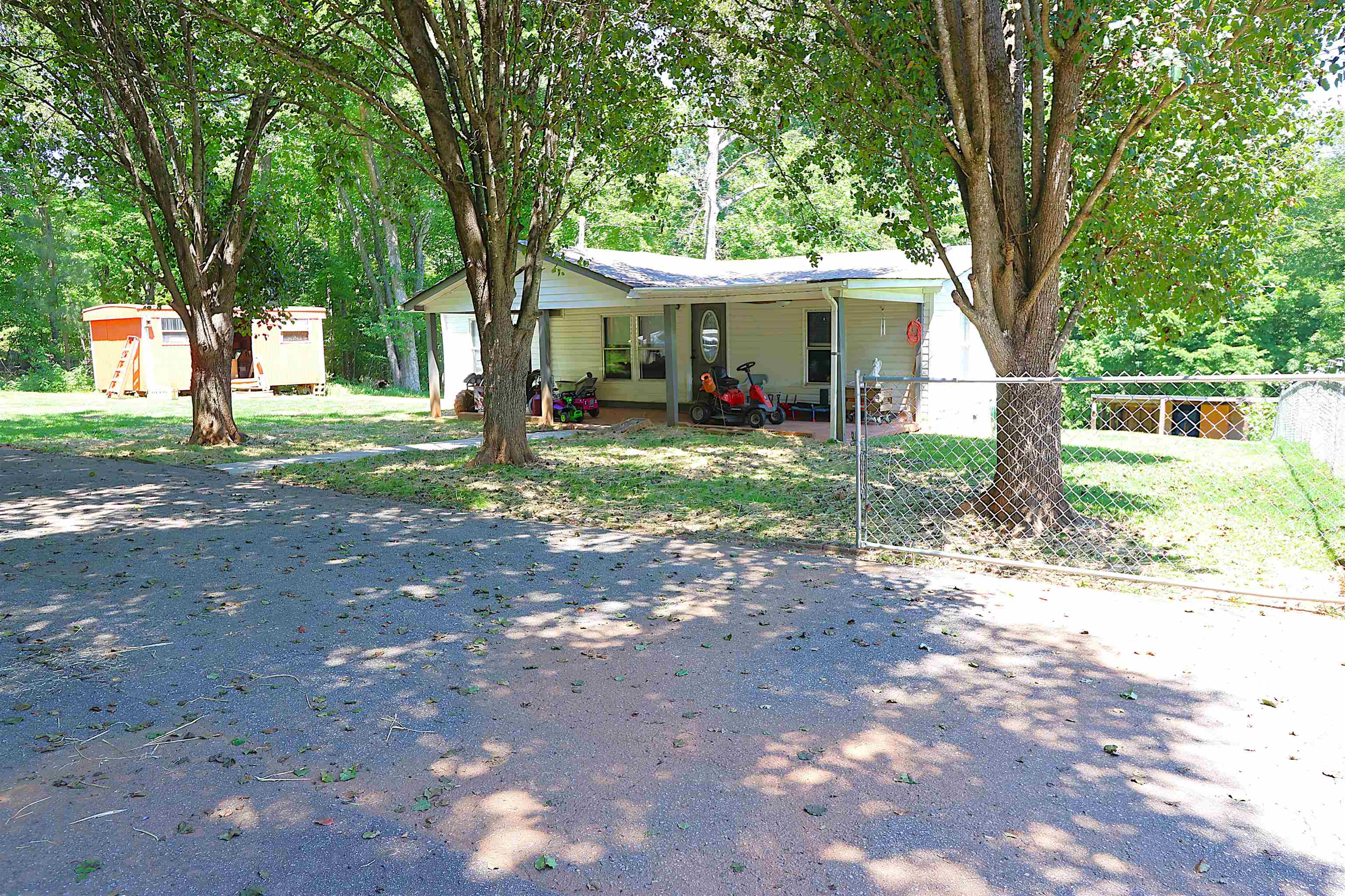 251 Crenshaw Road Cowpens, SC 29330 - Photo 3 of 46