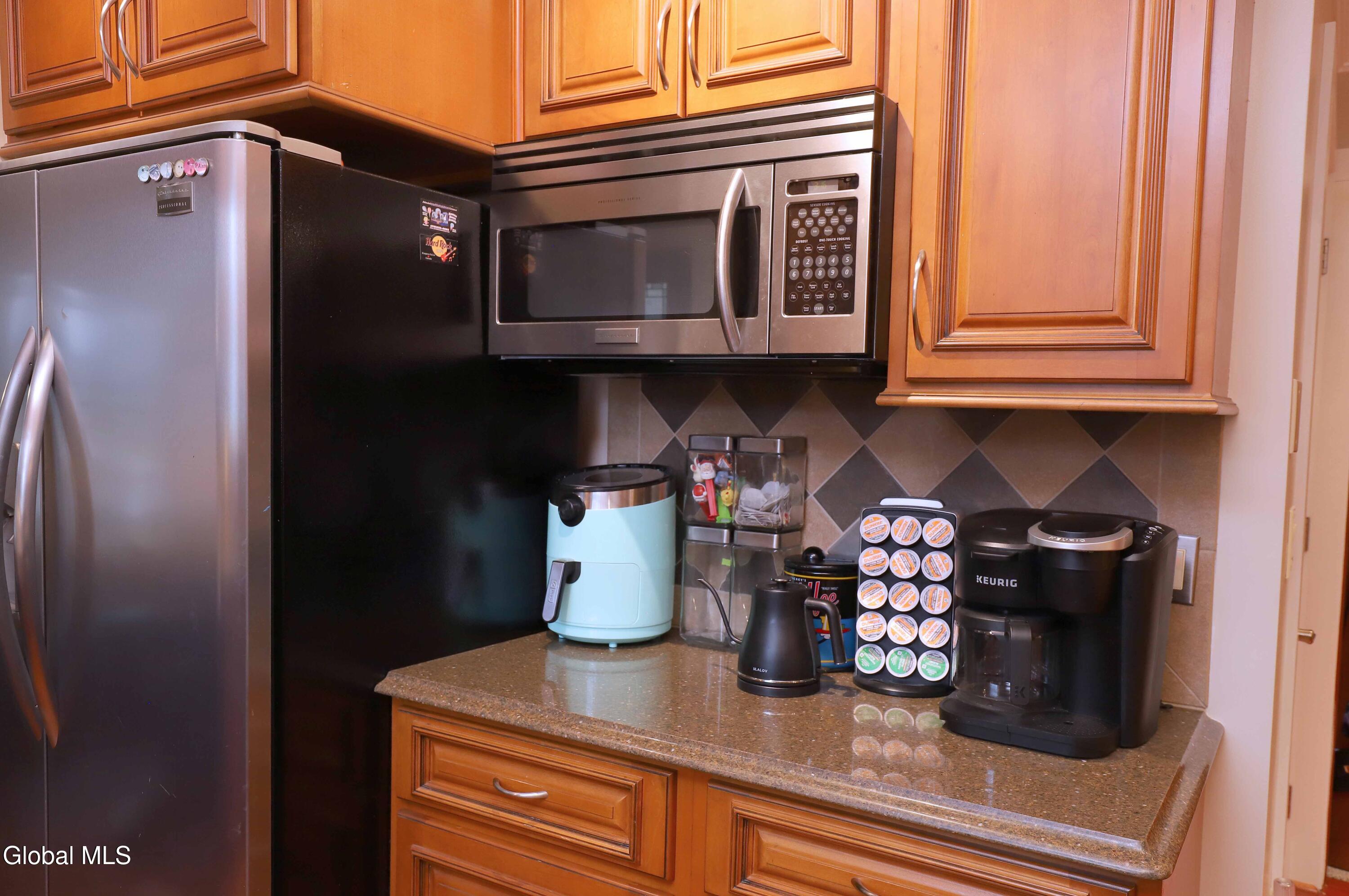 2387 Hickory Hill Road Fonda, NY 12068 - Photo 7 of 36 Microwave and coffe bar