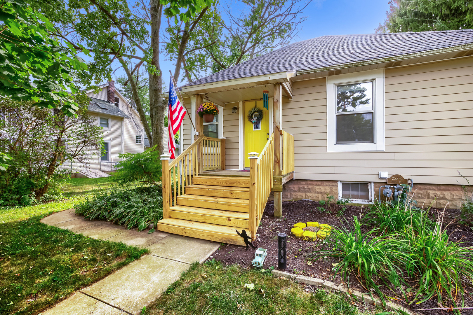 2S392 Harter Road Elburn, IL 60119 - Photo 1 of 35 Gallery Image 1