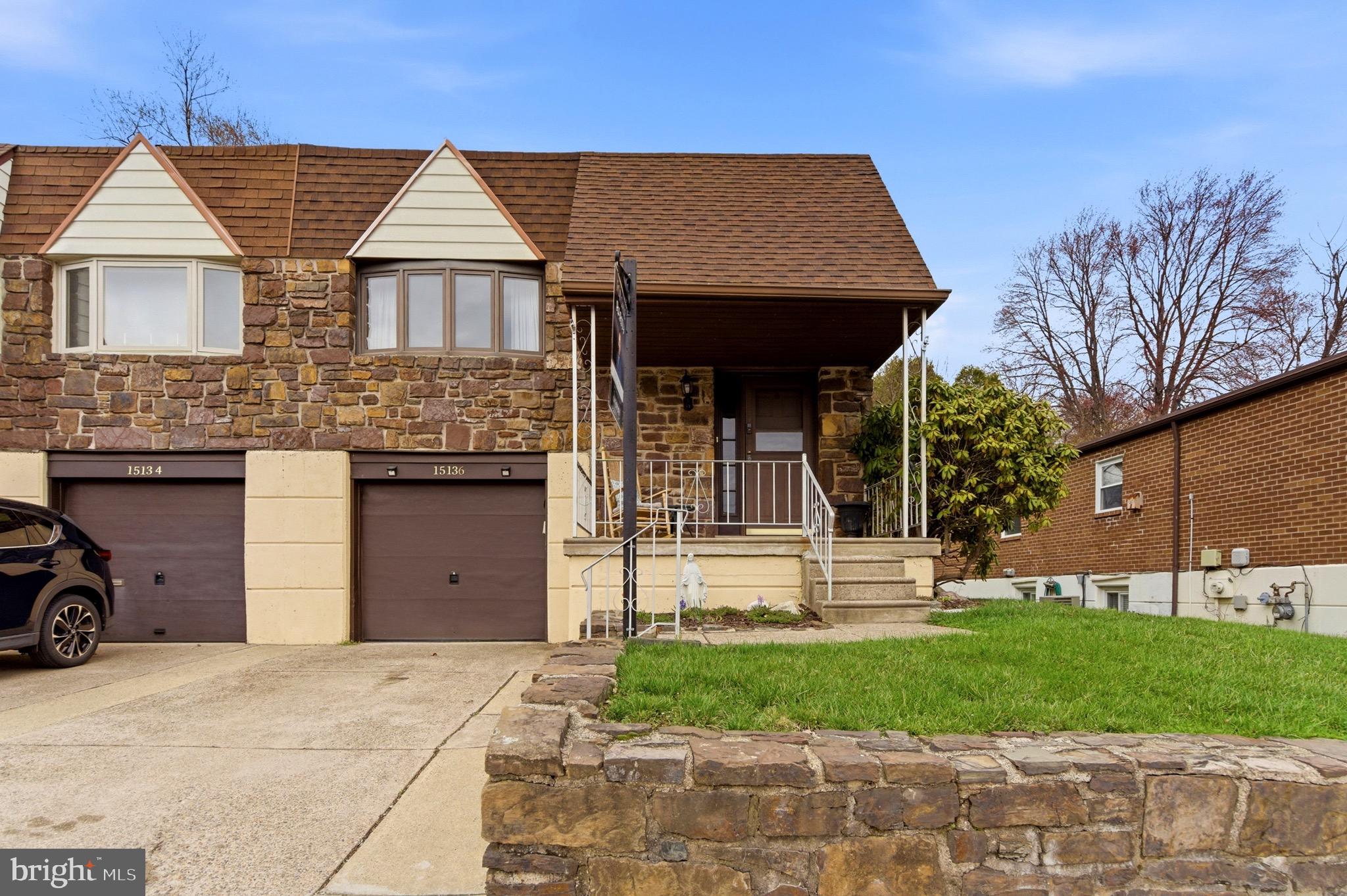 15136 Ina Drive Philadelphia, PA 19116 - Photo 2 of 33