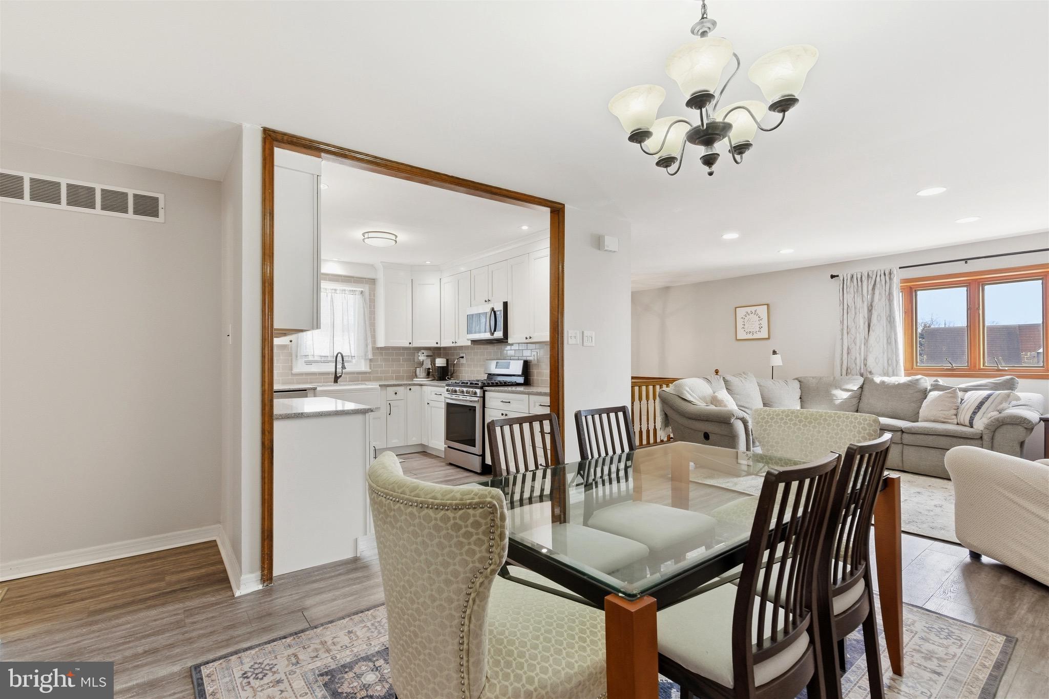 15136 Ina Drive Philadelphia, PA 19116 - Photo 9 of 33