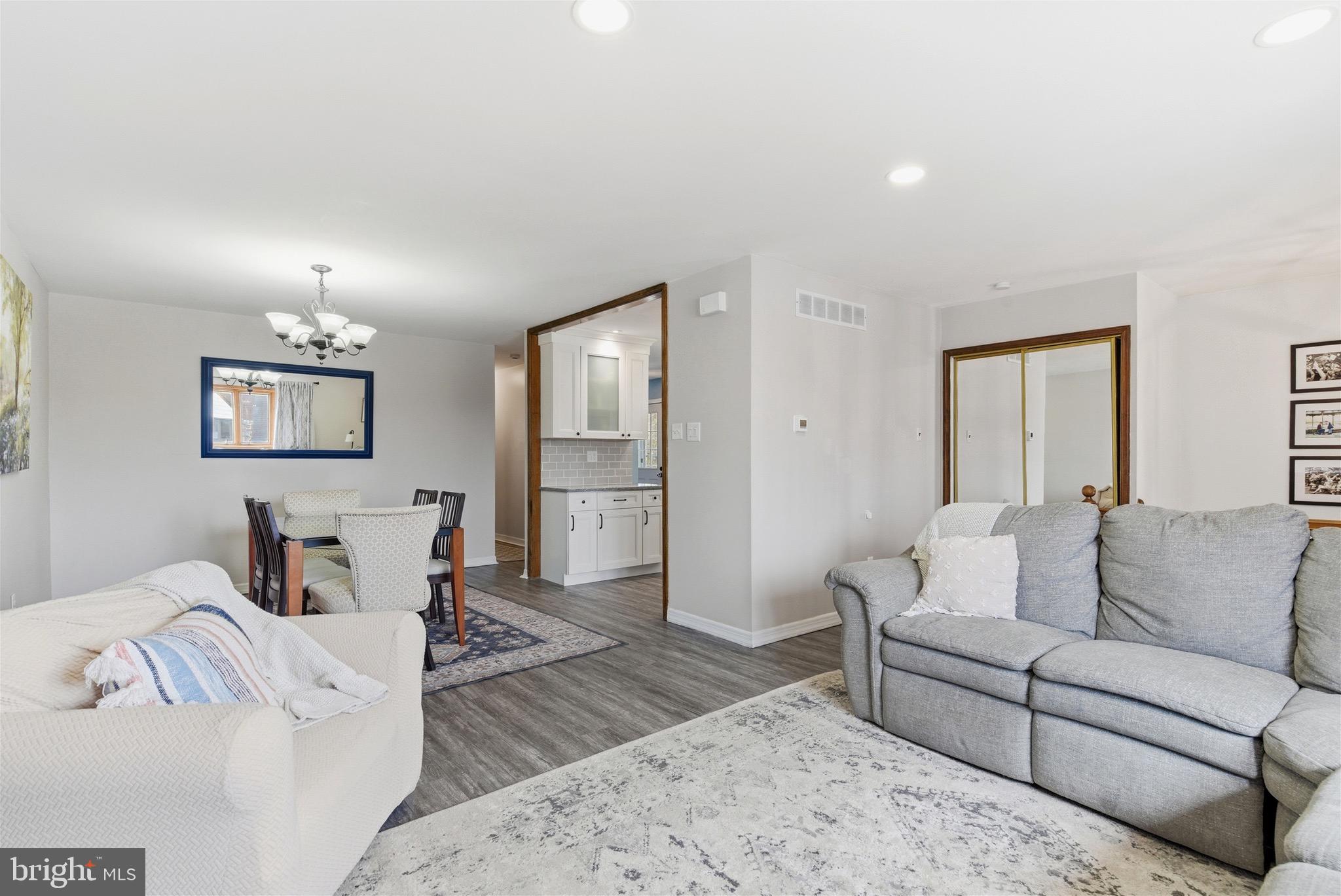 15136 Ina Drive Philadelphia, PA 19116 - Photo 10 of 33