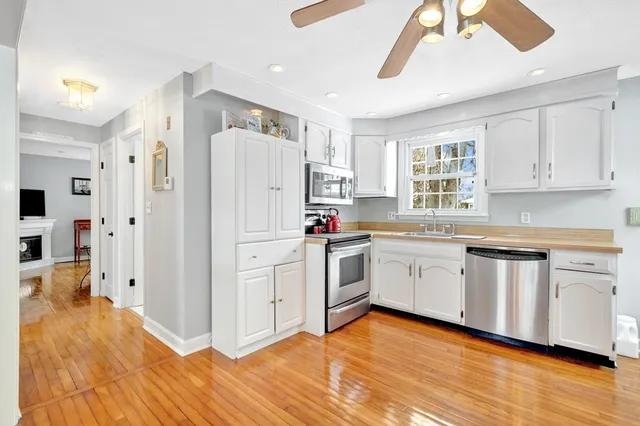 $742,900 | 4 Colburn Street, Burlington, MA 01803