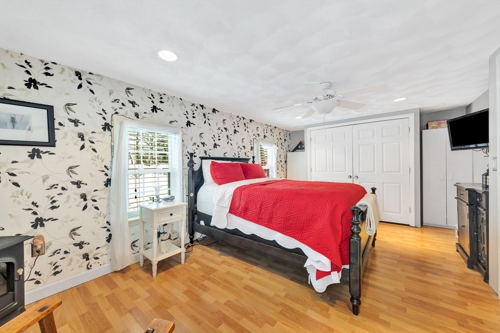 4 Colburn Street Burlington, MA 01803 - Photo 19 of 39