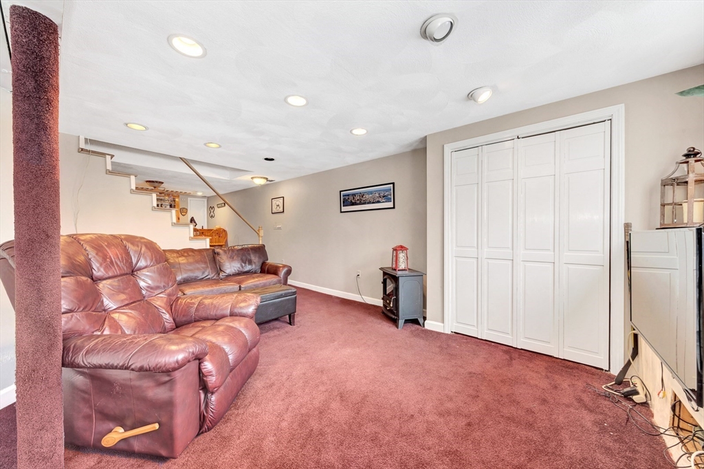 4 Colburn Street Burlington, MA 01803 - Photo 28 of 39