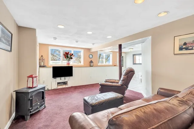 $742,900 | 4 Colburn Street, Burlington, MA 01803