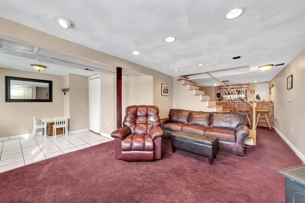 4 Colburn Street Burlington, MA 01803 - Photo 30 of 39