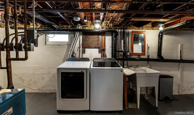 $659,000 | 33 Forest Glen Road, Valley Cottage, NY 10989