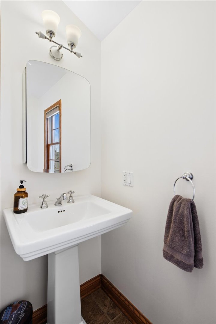 7620 West Rascher Avenue Chicago, IL 60656 - Photo 19 of 28
