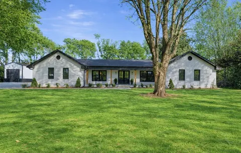 $974,000 | 301 Rosebrook Drive, Gallatin, TN 37066