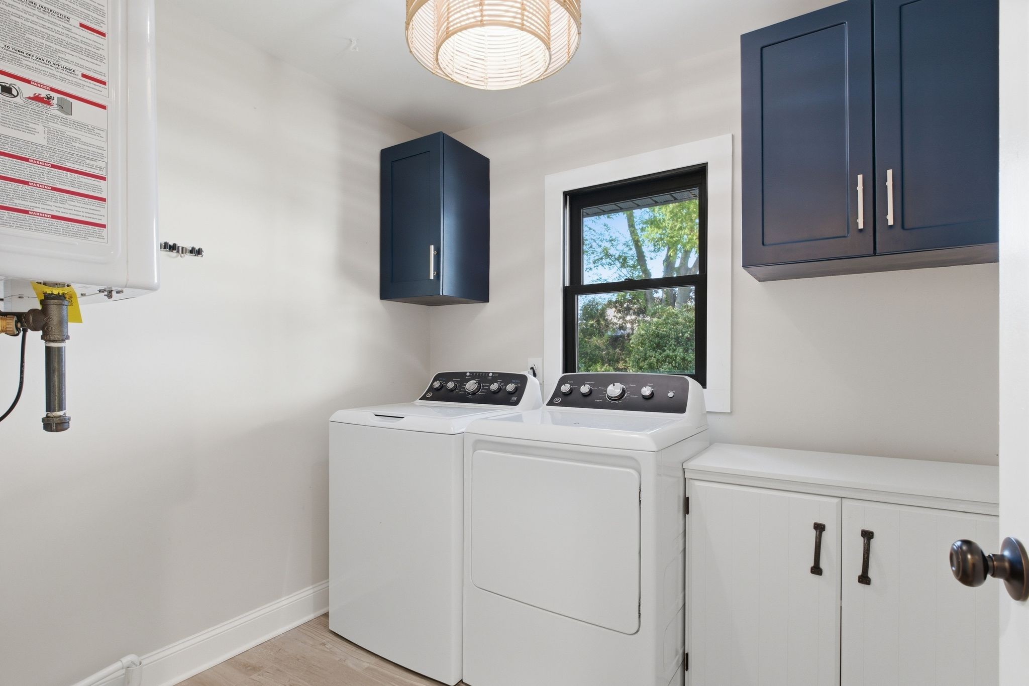 301 Rosebrook Drive Gallatin, TN 37066 - Photo 19 of 49 a utility room with dryer and washer
