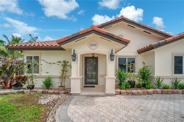 $3,700 | 15715 Southwest 76th Terrace, Miami, FL 33193