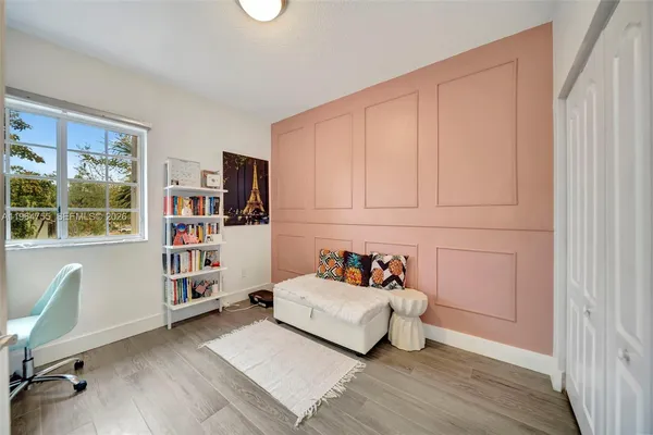 a view of entryway and hall