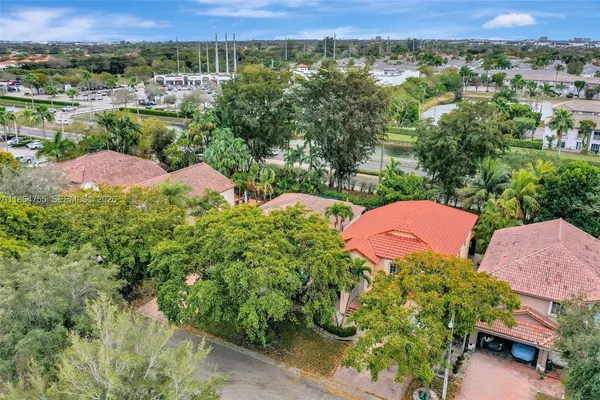 $7,000 | 10880 Northwest 58th Terrace, Doral, FL 33178