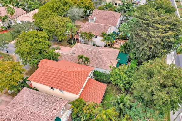 $7,000 | 10880 Northwest 58th Terrace, Doral, FL 33178