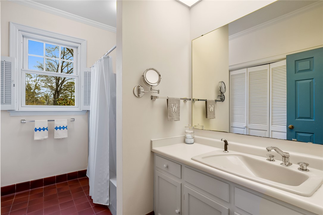 401 Berkshire Hill Anderson, SC 29621 - Photo 20 of 39 This bathroom features a skylight and a window with outdoor views.