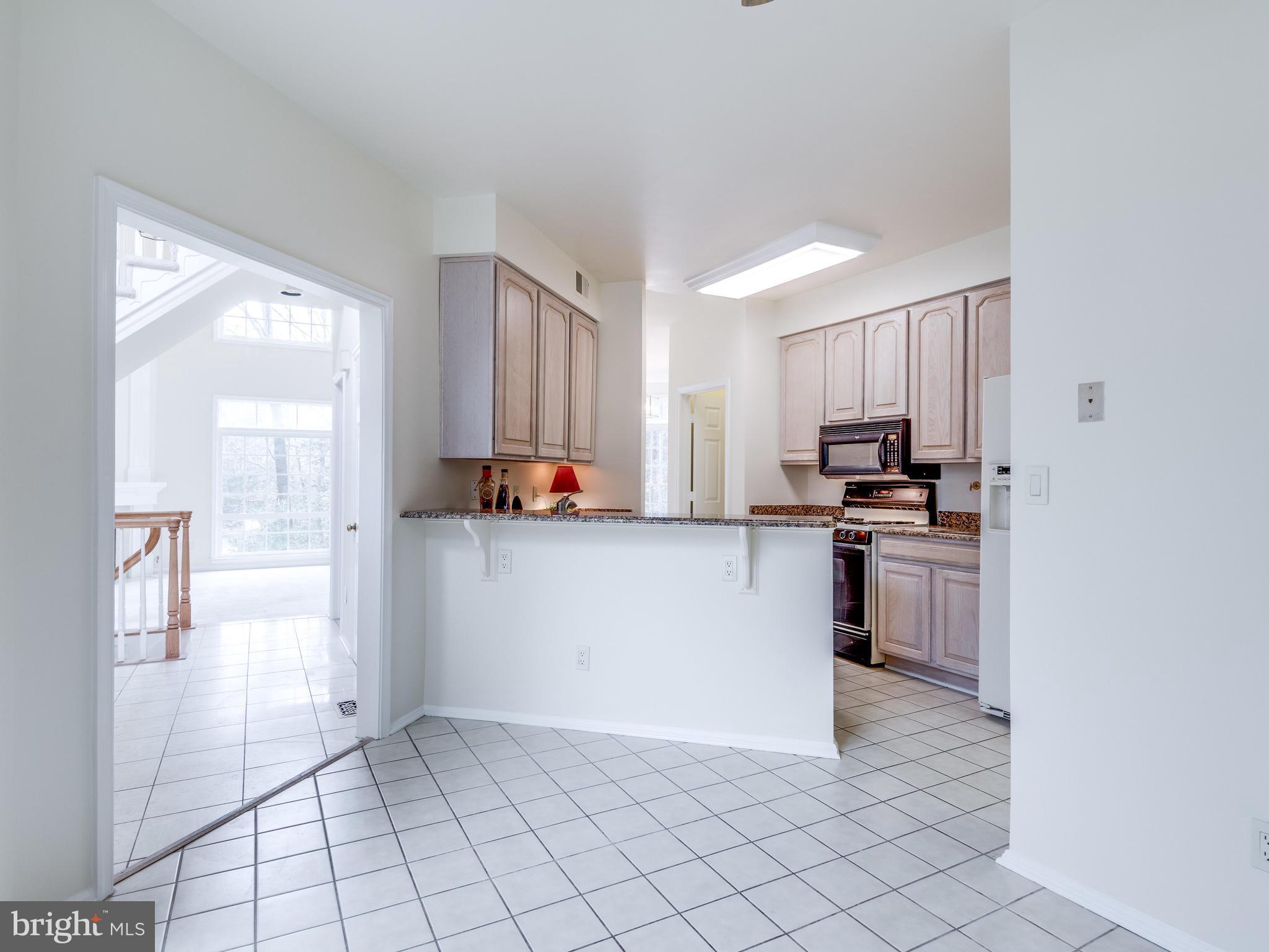 11442 Hollow Timber Court Reston, VA 20194 - Photo 11 of 29 Eat in Kitchen area