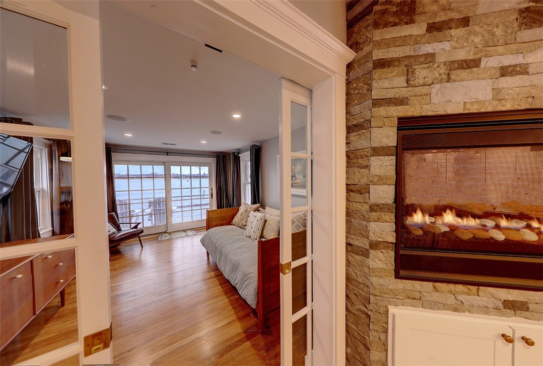 7 Locust Terrace Warren, RI 02885 - Photo 16 of 22