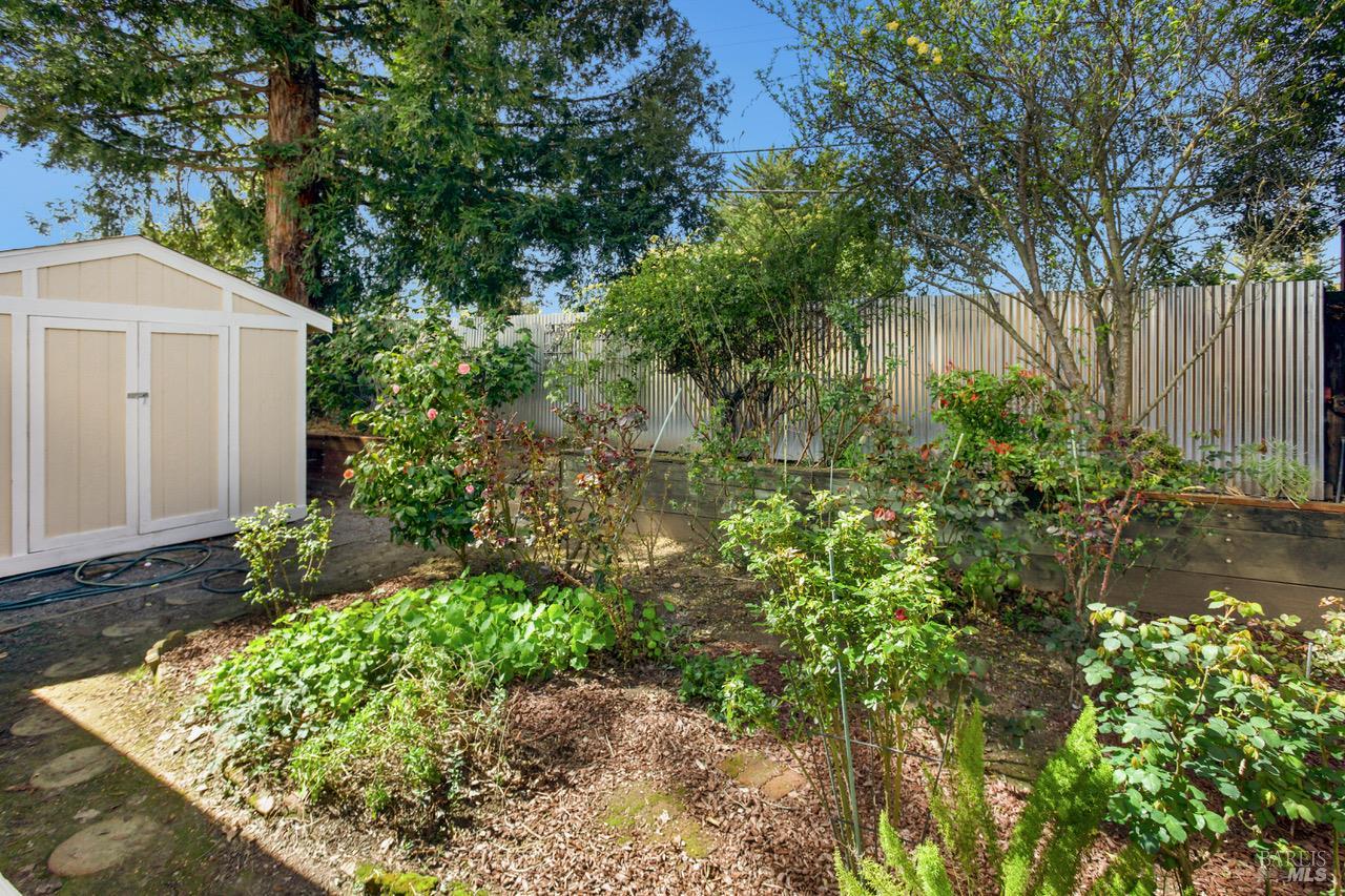 2505 Copperfield Drive Santa Rosa, CA 95401 - Photo 12 of 73