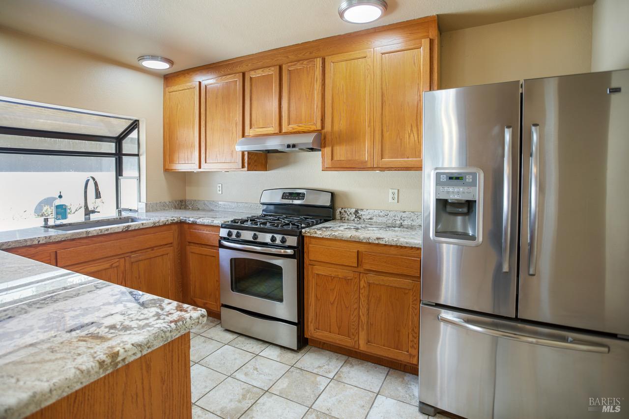 2505 Copperfield Drive Santa Rosa, CA 95401 - Photo 4 of 73