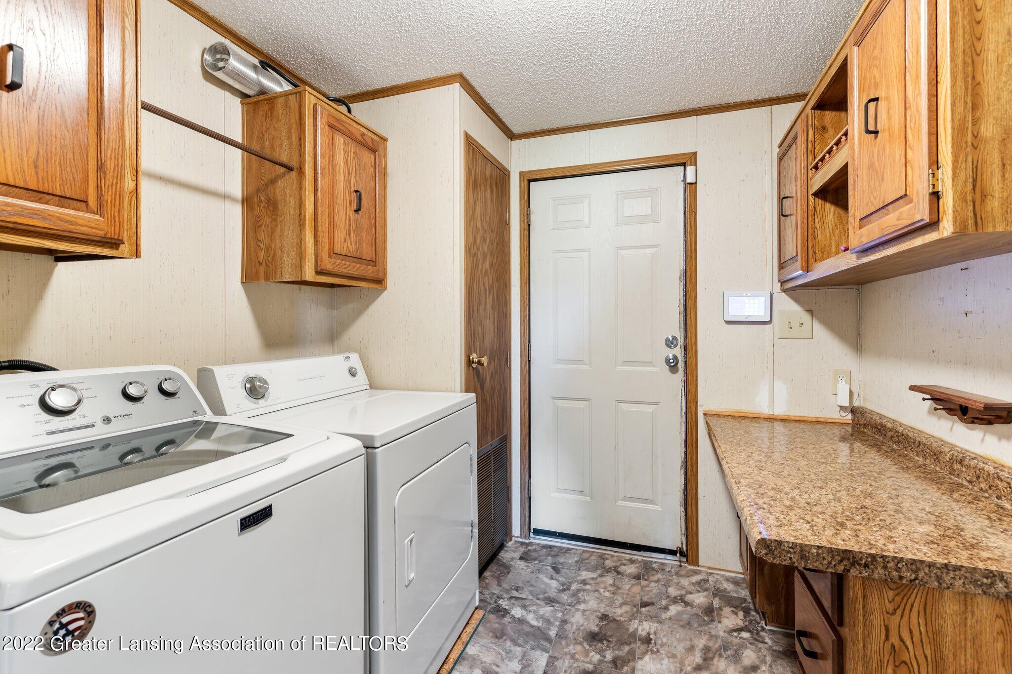 12275 West State Road Grand Ledge, MI 48837 - Photo 21 of 27 35-web-or-mls-12275-w-state-rd