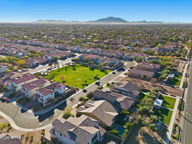 $865,000 | 4308 South RedCliffe Drive, Gilbert, AZ 85297