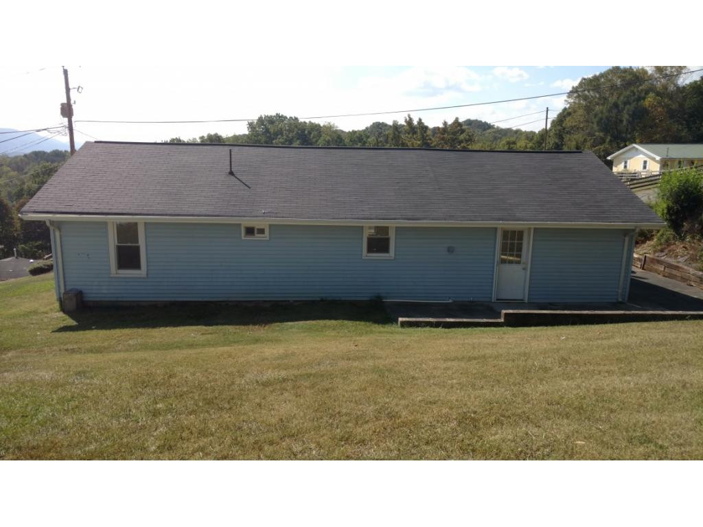 429 Gibbs Road Kingsport, TN 37660 - Photo 3 of 16 Photo 3