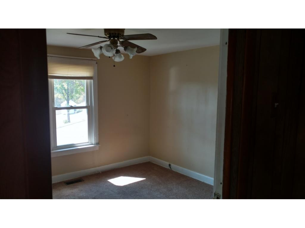 429 Gibbs Road Kingsport, TN 37660 - Photo 5 of 16 Photo 5