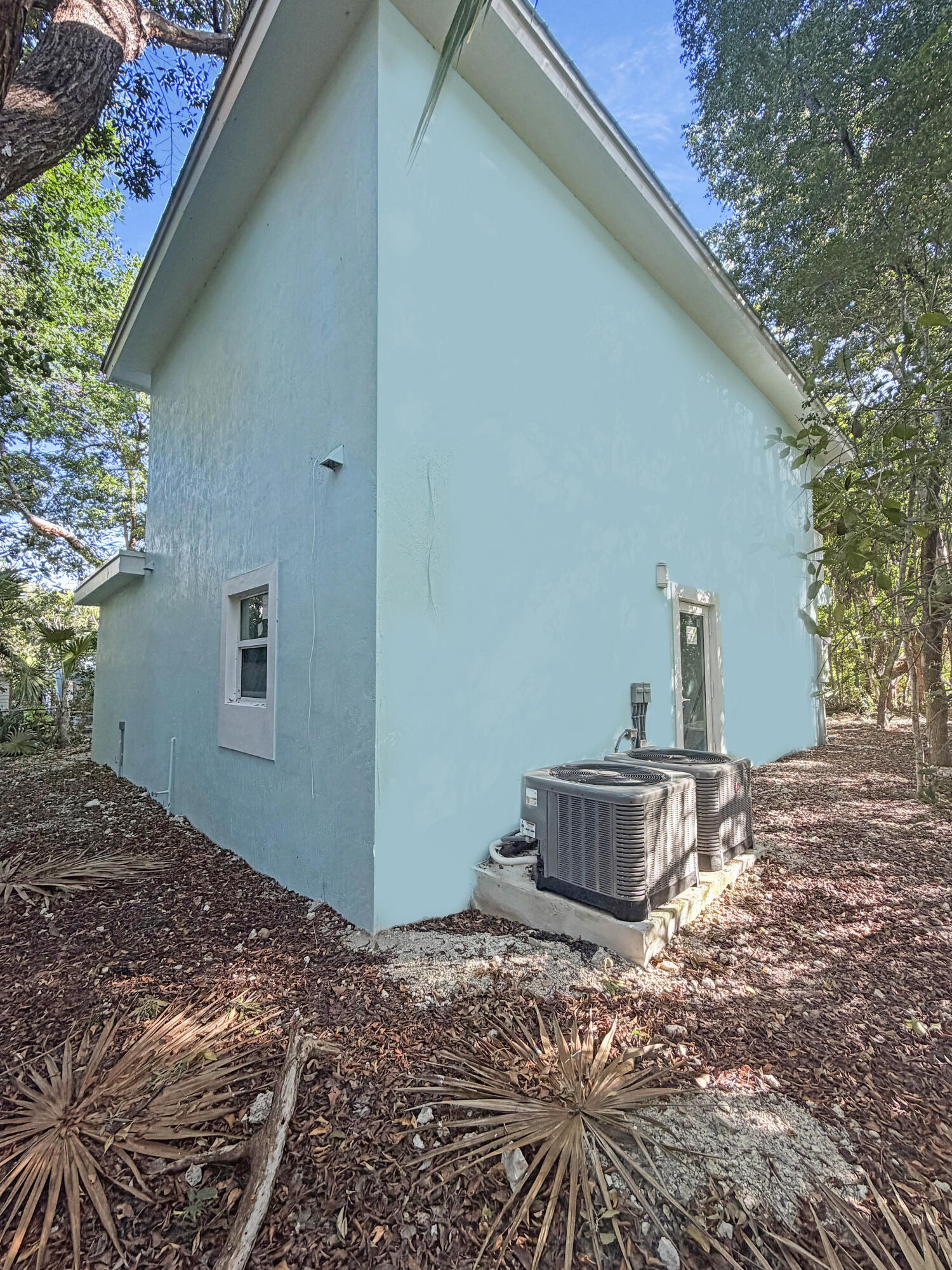 203 Antigua Road Tavernier, FL 33070 - Photo 2 of 19 Rear Elevation