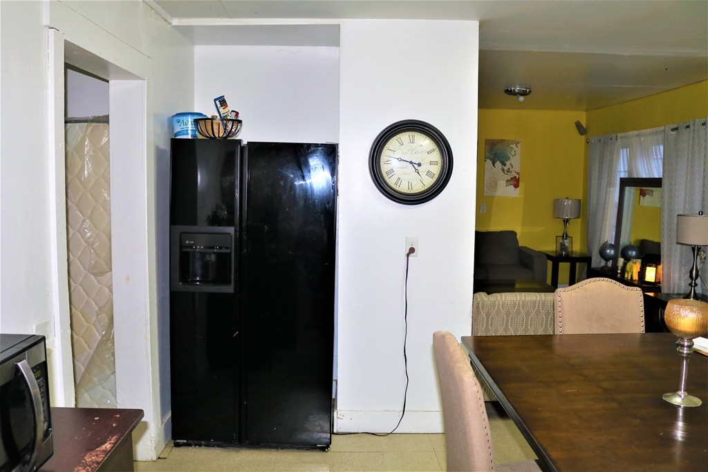 68-70 Appleton Street Springfield, MA 01108 - Photo 17 of 28 a view of a living room and dining room