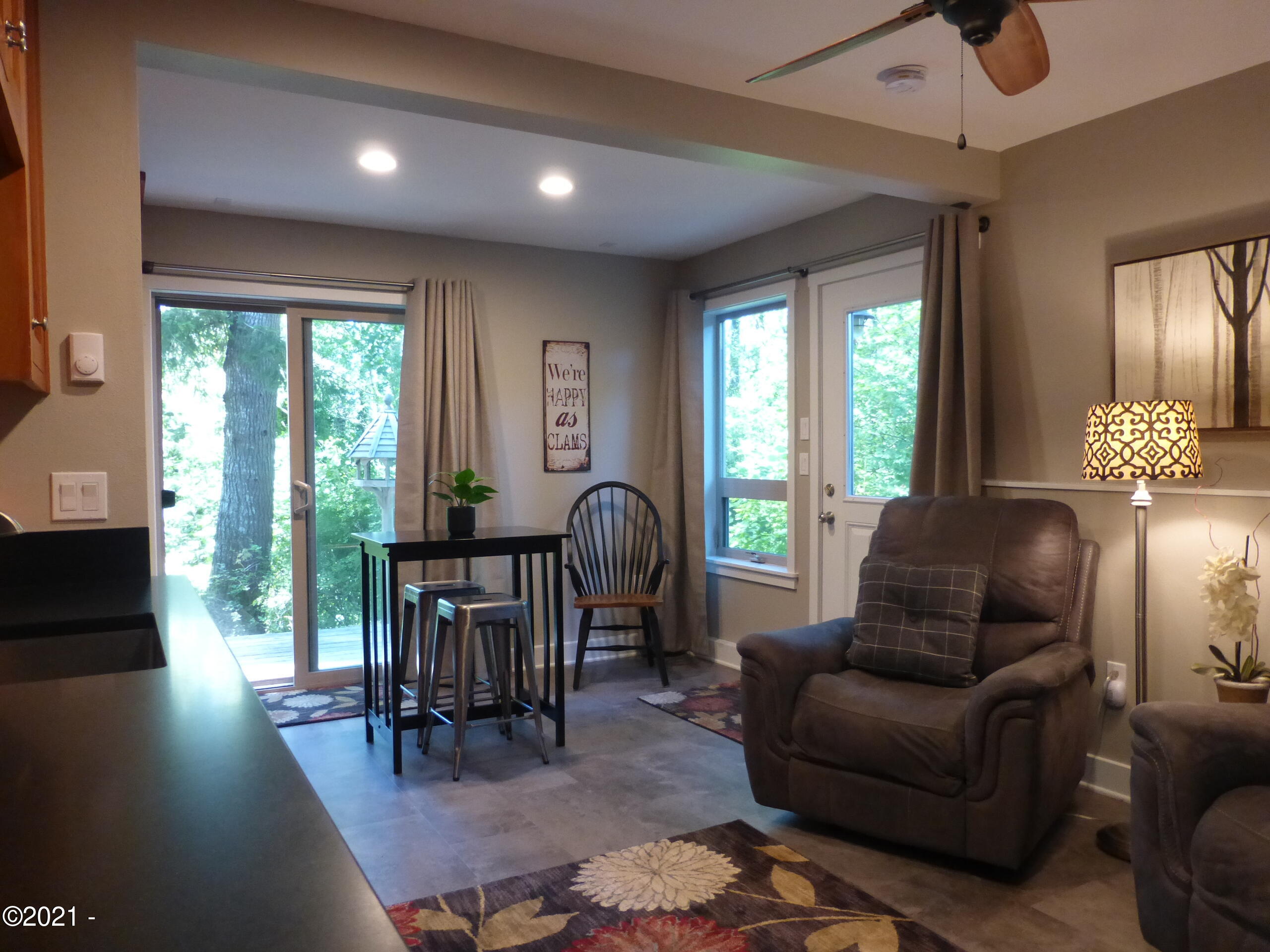1435 Northeast Wagon Road Toledo, OR 97391 - Photo 34 of 51 Apartment