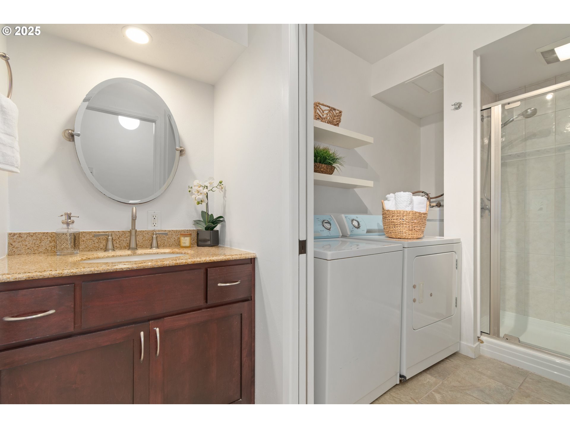 3820 Watkins Lane Eugene, OR 97405 - Photo 38 of 48 a bathroom with a sink and a mirror